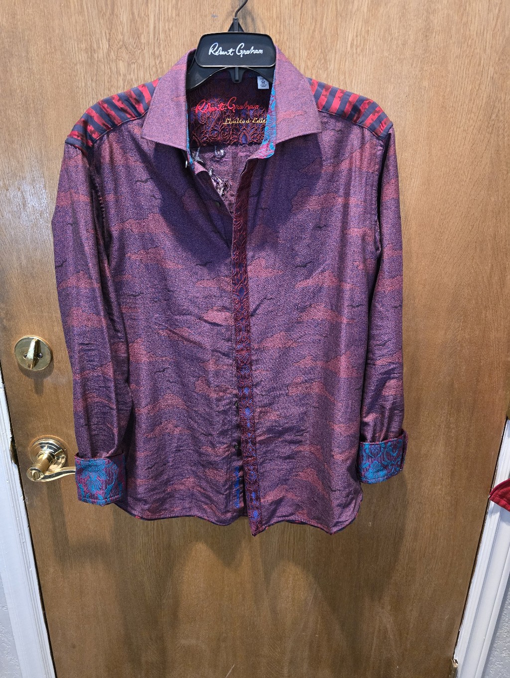 Robert Graham Limited Edition Name Is Luxury Cloud. Size Medium